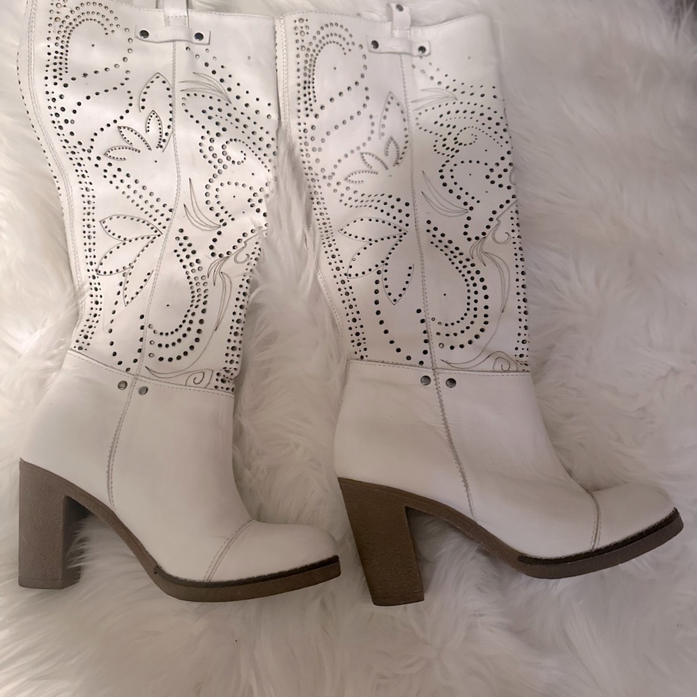 White leather boots
